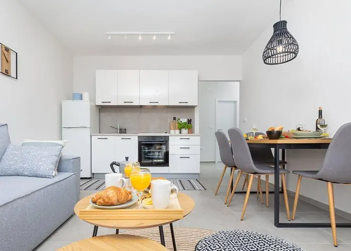 アパート Noa プーラ